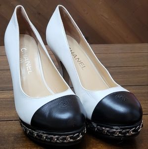 AUTHENTIC CHANEL LEATHER CHAIN LINK CLASSIC BLACK CAP TOE PUMP 38 EU